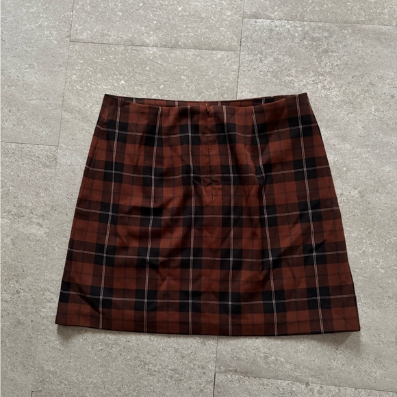 Aritzia Tatiana Skirt - Picture 3 of 6